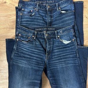 2 pairs Men’s American Eagle Original Straight Jeans size 33/32